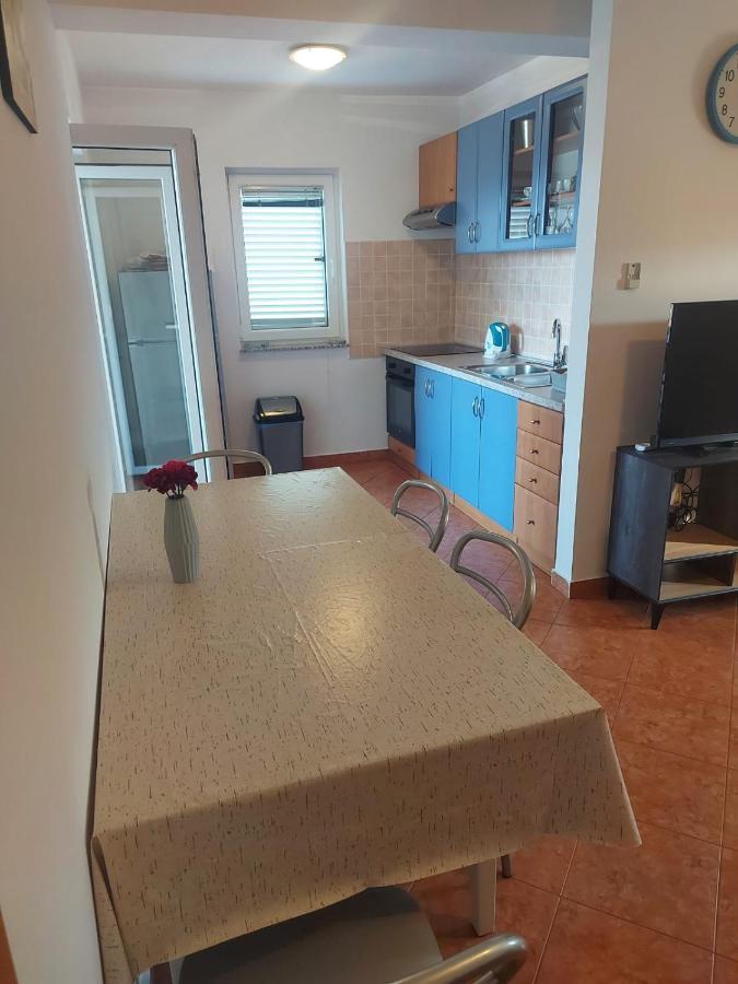 Apartmani Ciklic Dobropoljana Exteriör bild