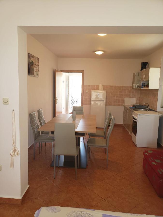 Apartmani Ciklic Dobropoljana Exteriör bild