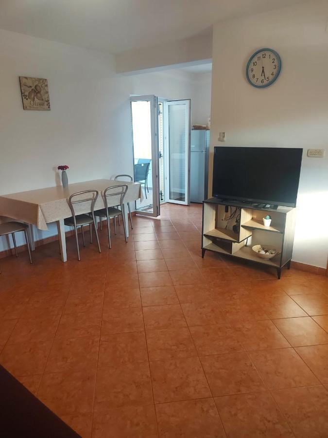 Apartmani Ciklic Dobropoljana Exteriör bild