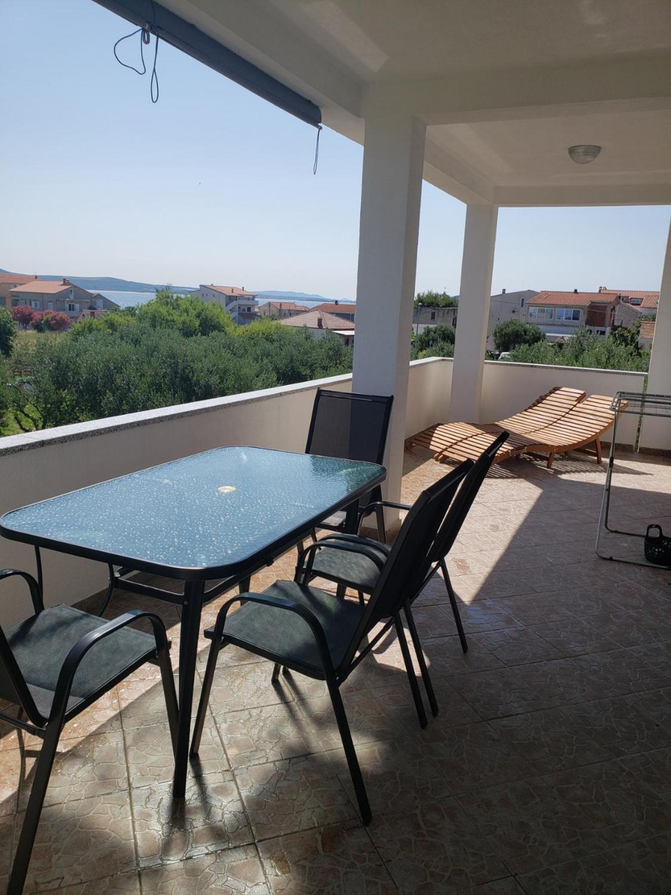 Apartmani Ciklic Dobropoljana Exteriör bild