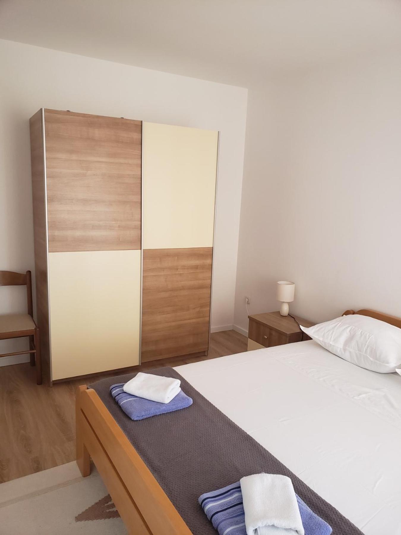 Apartmani Ciklic Dobropoljana Exteriör bild