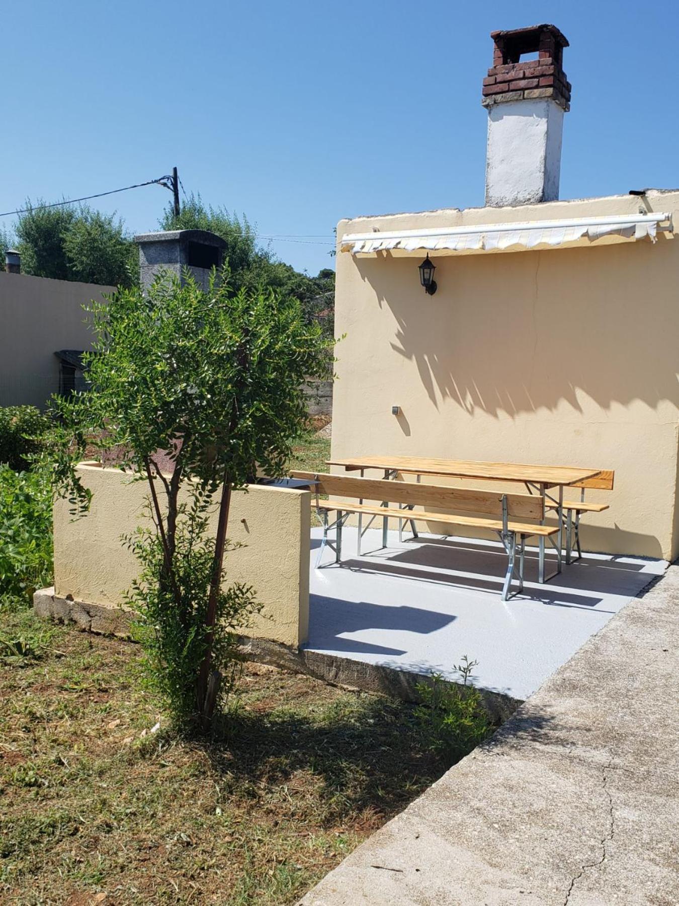 Apartmani Ciklic Dobropoljana Exteriör bild