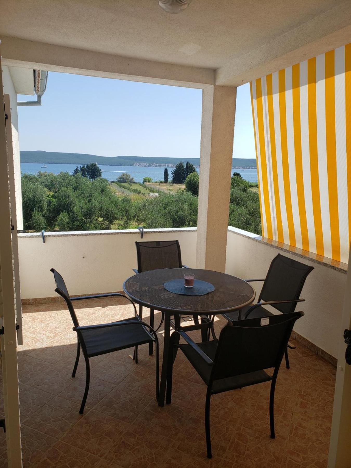 Apartmani Ciklic Dobropoljana Exteriör bild